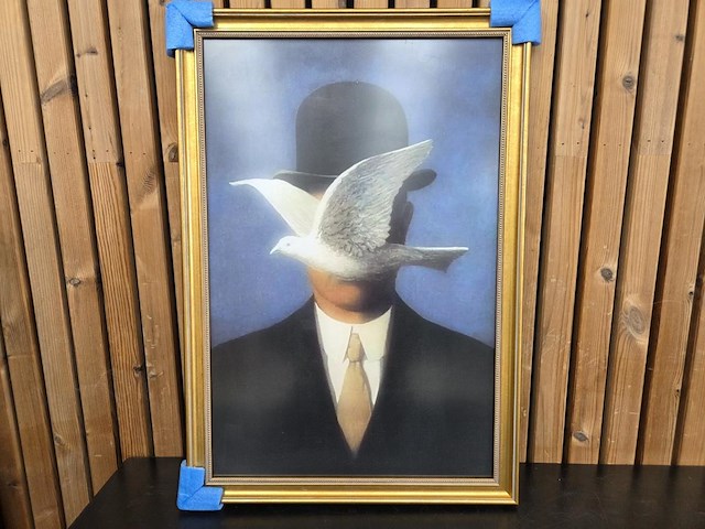 Magritte - afbeelding 1 van  4
