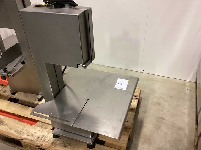 Mainca - bm - vleeszaagmachine - afbeelding 4 van  6