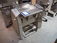 Maja - afbeelding 1 van  6