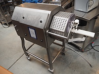 Maja - afbeelding 1 van  11