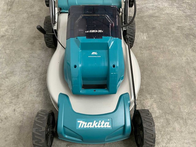 Makita - dlm463 - grasmaaier met 2x 18v accu en 1x lader - afbeelding 12 van  14