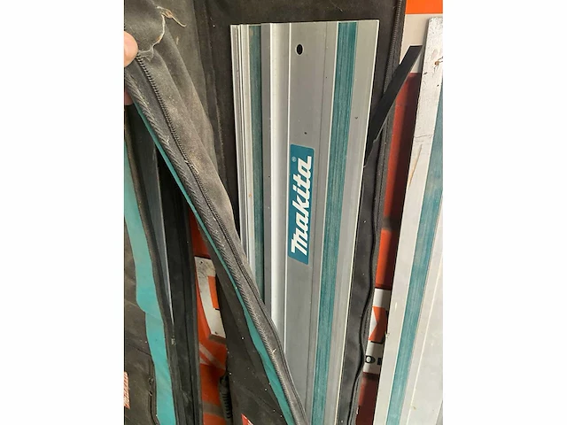 Makita 140 geleide rail - afbeelding 1 van  5
