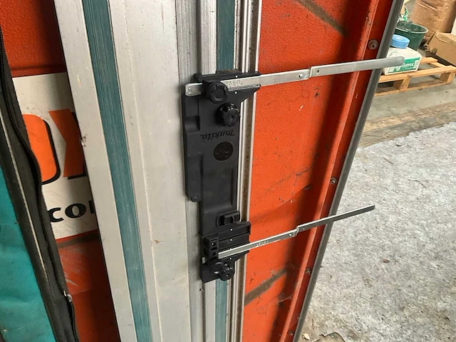 Makita 140 geleide rail - afbeelding 4 van  5