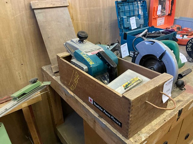 Makita 1805b schaafmachine - afbeelding 1 van  4