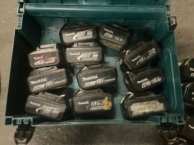 Makita 18v batterij (12x) - afbeelding 3 van  4