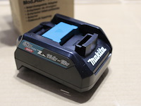 Makita 191c10-7 laadadapter adp10 - afbeelding 2 van  2