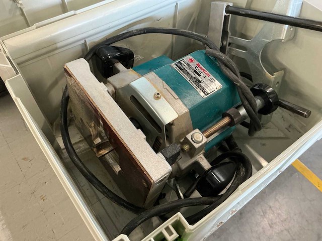 Makita 3600b bovenfrees - afbeelding 2 van  5