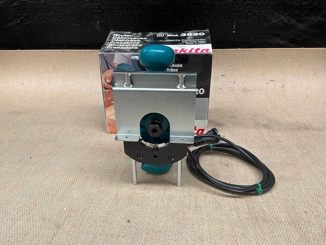 Makita 3620 bovenfrees - afbeelding 3 van  5