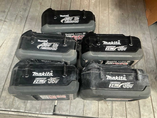 Makita 36v-2.6ah accu (5x) - afbeelding 1 van  3