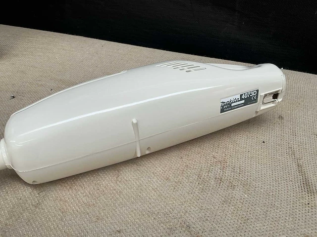 Makita 4073d handstofzuiger (4x) - afbeelding 4 van  7