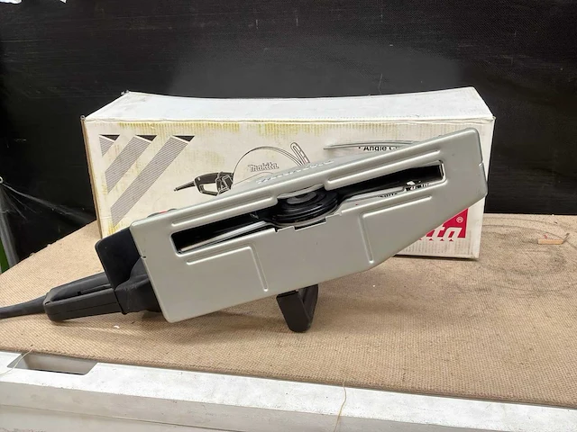 Makita 4114s diamantzaag - afbeelding 3 van  5
