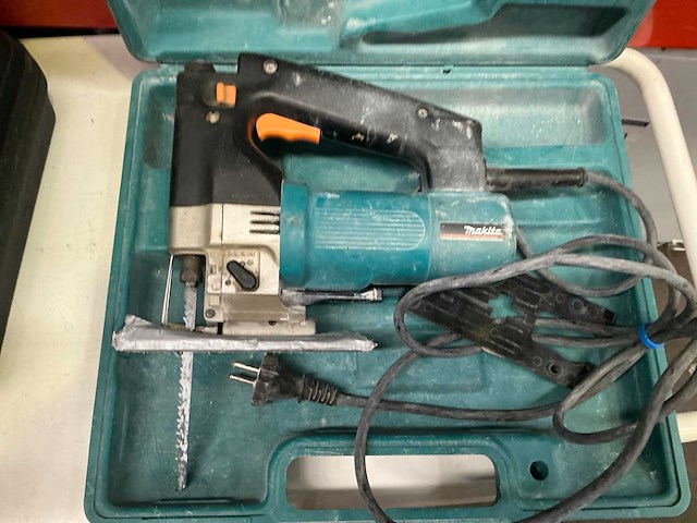 Makita 4304t decoupeerzaag - afbeelding 2 van  3