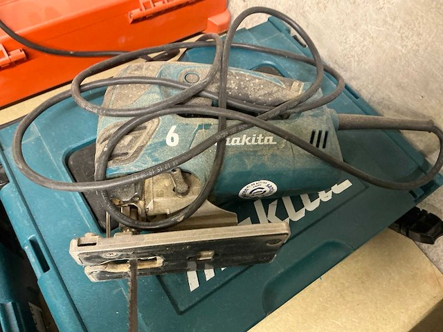 Makita 4350fctj decoupeerzaag (2x) - afbeelding 3 van  5