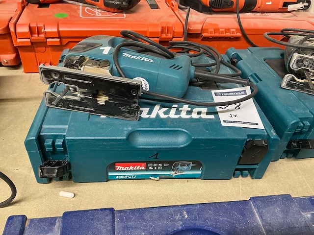 Makita 4350fctj decoupeerzaag (2x) - afbeelding 5 van  5