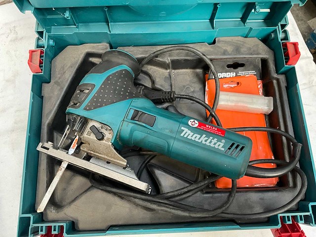 Makita 4351fct decoupeerzaag - afbeelding 1 van  4