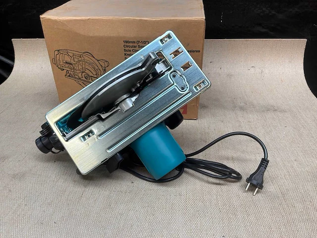 Makita 5017rkb cirkelzaagmachine - afbeelding 5 van  7