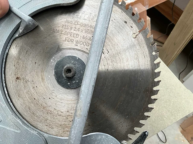 Makita 5903r cirkelzaagmachine - afbeelding 4 van  4