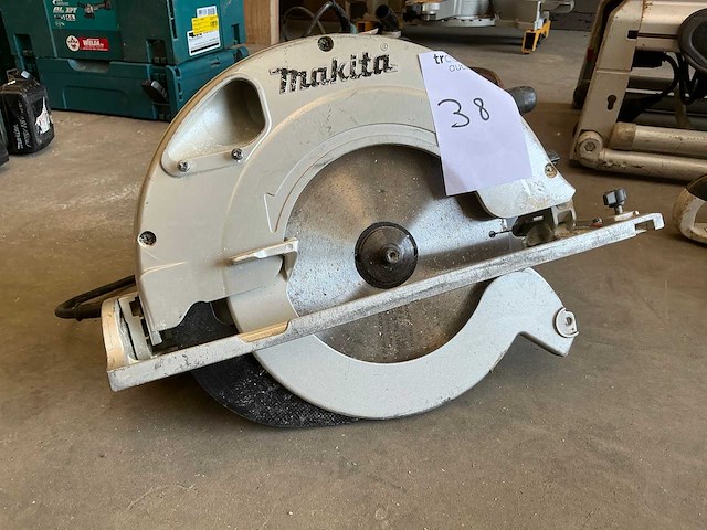 Makita 5903r cirkelzaagmachine - afbeelding 1 van  3