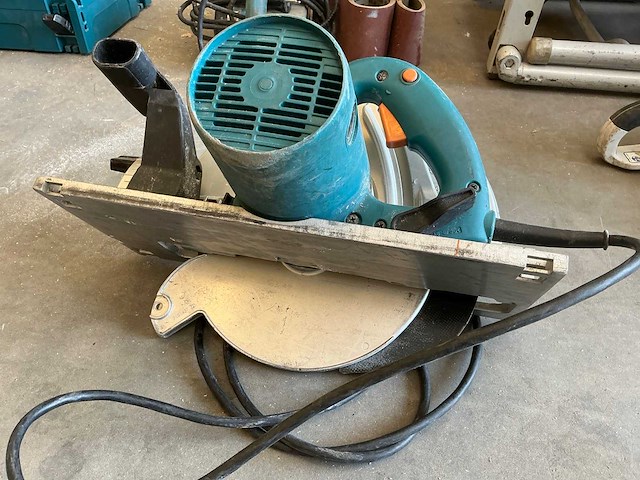 Makita 5903r cirkelzaagmachine - afbeelding 2 van  3