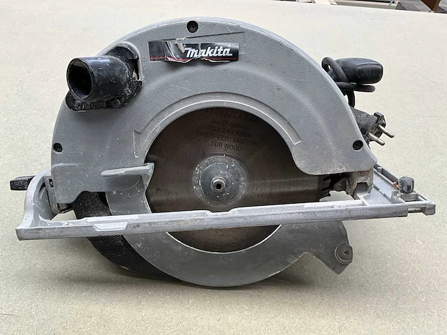 Makita 5903r cirkelzaagmachine - afbeelding 1 van  4