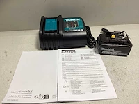 Makita 5ah accu + makita acculader dc18sd