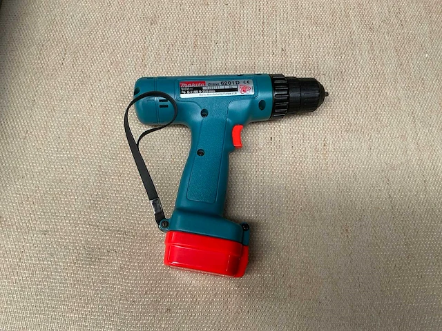 Makita 6201d schroefboormachine - afbeelding 2 van  3