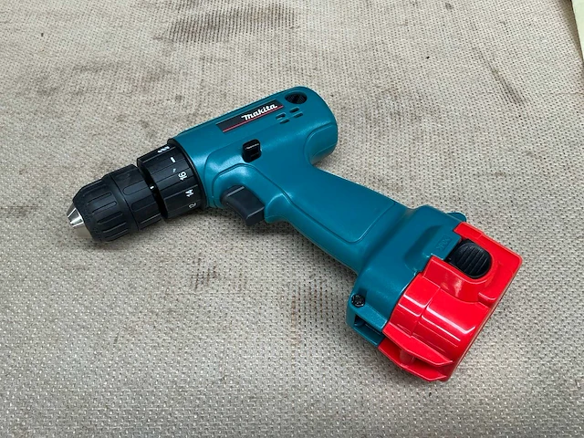 Makita 6204d schroefboormachine - afbeelding 1 van  6
