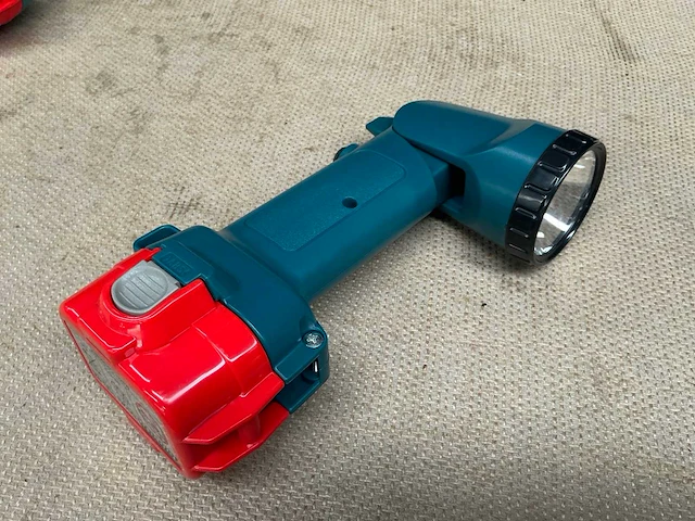 Makita 6260d schroefboormachine - afbeelding 8 van  11