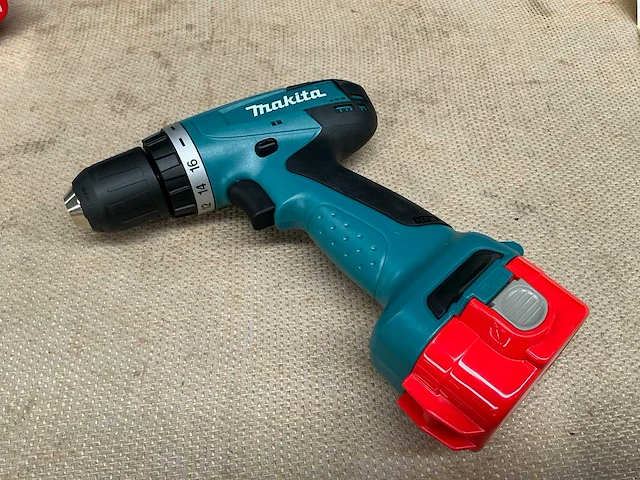 Makita 6261d schroefboormachine - afbeelding 8 van  10