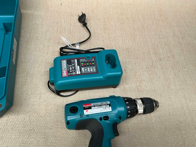 Makita 6317d schroefboormachine - afbeelding 3 van  4