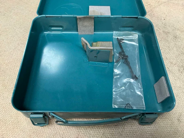 Makita 6510lvr boormachine - afbeelding 5 van  6