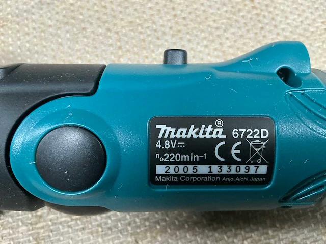 Makita 6722d schroefboormachine met bits set - afbeelding 5 van  8