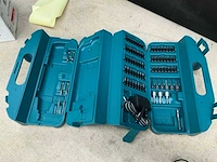 Makita 6722d schroefboormachine met bits set - afbeelding 5 van  8