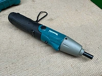 Makita 6722d schroefboormachine met bits set - afbeelding 5 van  8