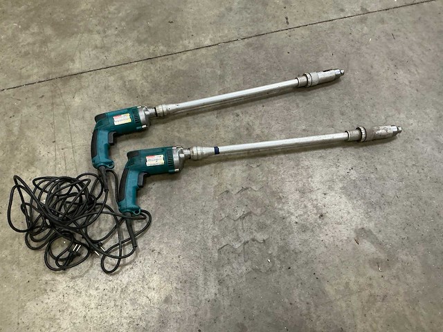 Makita 6823 boor/scroefmachine (2x) - afbeelding 1 van  5