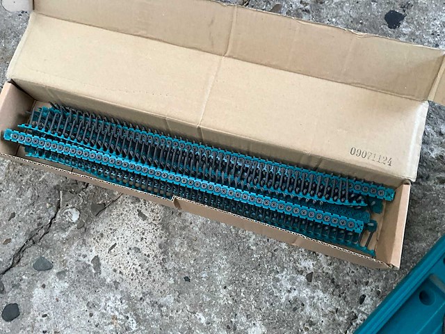 Makita 6834 tacker - afbeelding 4 van  4