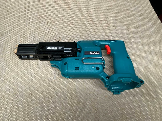 Makita 6835d accu schroefmachine - afbeelding 2 van  3
