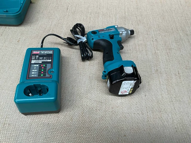 Makita 6916d accu slagschroevendraaier - afbeelding 1 van  4