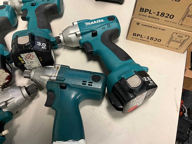 Makita 6916fd accu slagschroevendraaier (5x) - afbeelding 3 van  8