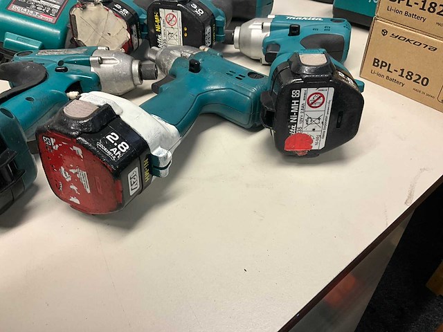 Makita 6916fd accu slagschroevendraaier (5x) - afbeelding 4 van  8