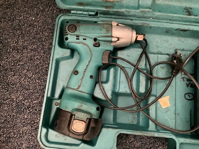 Makita 6918 fd accu slagmoersleutel - afbeelding 2 van  7