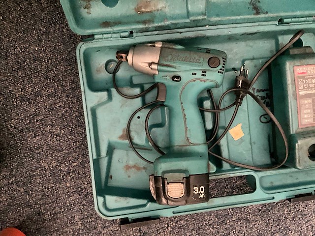 Makita 6918 fd accu slagmoersleutel - afbeelding 5 van  7