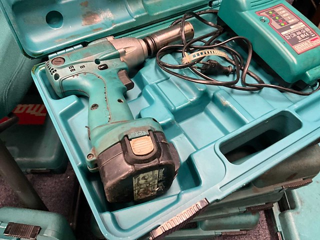 Makita 6918 fd accu slagmoersleutel - afbeelding 4 van  8