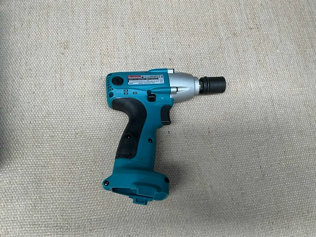 Makita 6918fd accu slagmoersleutel - afbeelding 2 van  4