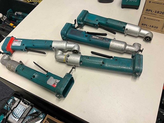 Makita 6940d accu hoekslagschroevendraaier (5x) - afbeelding 1 van  9