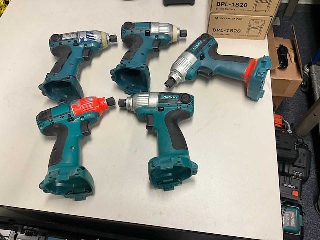 Makita 6980fd accu slagschroevendraaier (5x) - afbeelding 1 van  12