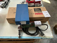 Makita 9032 bandschuurmachine - afbeelding 1 van  8