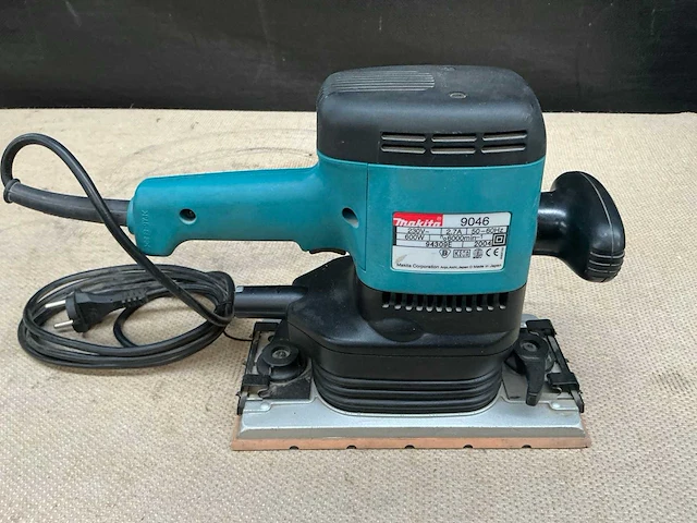 Makita 9046 schuurmachine - afbeelding 2 van  6