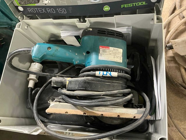 Makita 9046 vlakschuurmachine - afbeelding 2 van  4