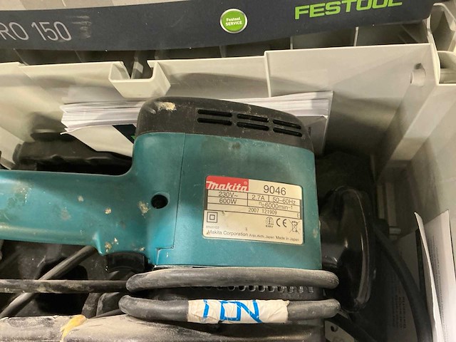 Makita 9046 vlakschuurmachine - afbeelding 3 van  4